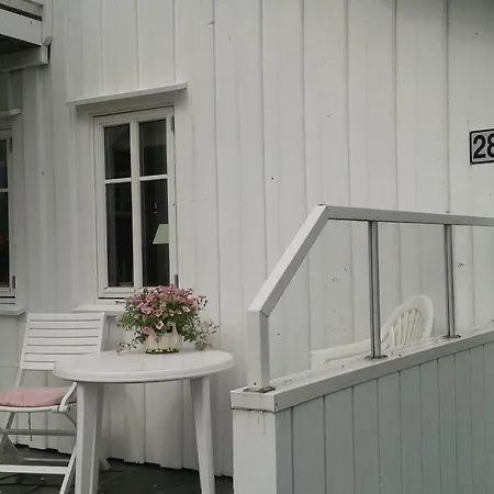 Lillebo * Spangereid