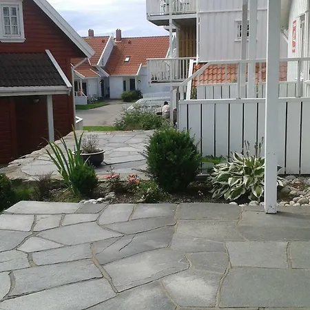 Lillebo * Spangereid